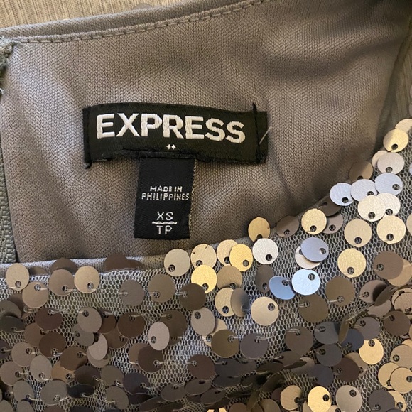 2/$20 ✨ Express silver sequence crop tank top ✨ XS - Picture 3 of 3